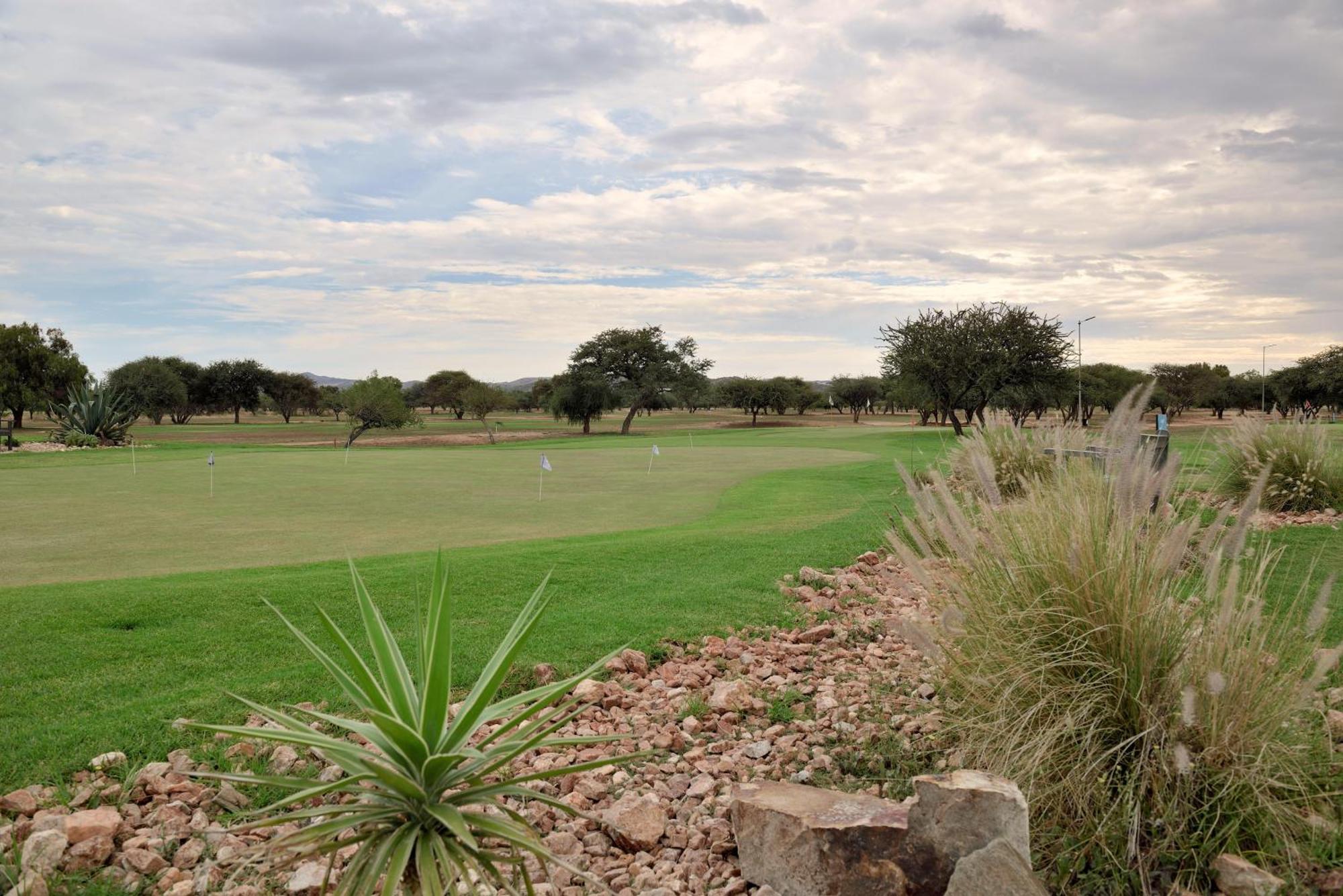 Windhoek Country Club Resort Εξωτερικό φωτογραφία