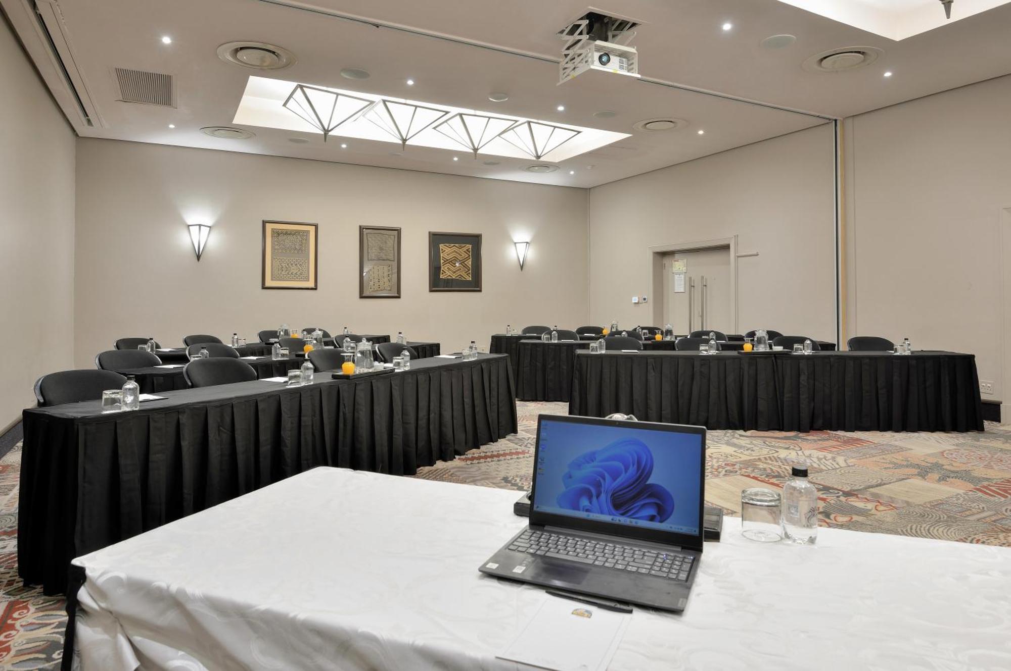 Windhoek Country Club Resort Εξωτερικό φωτογραφία