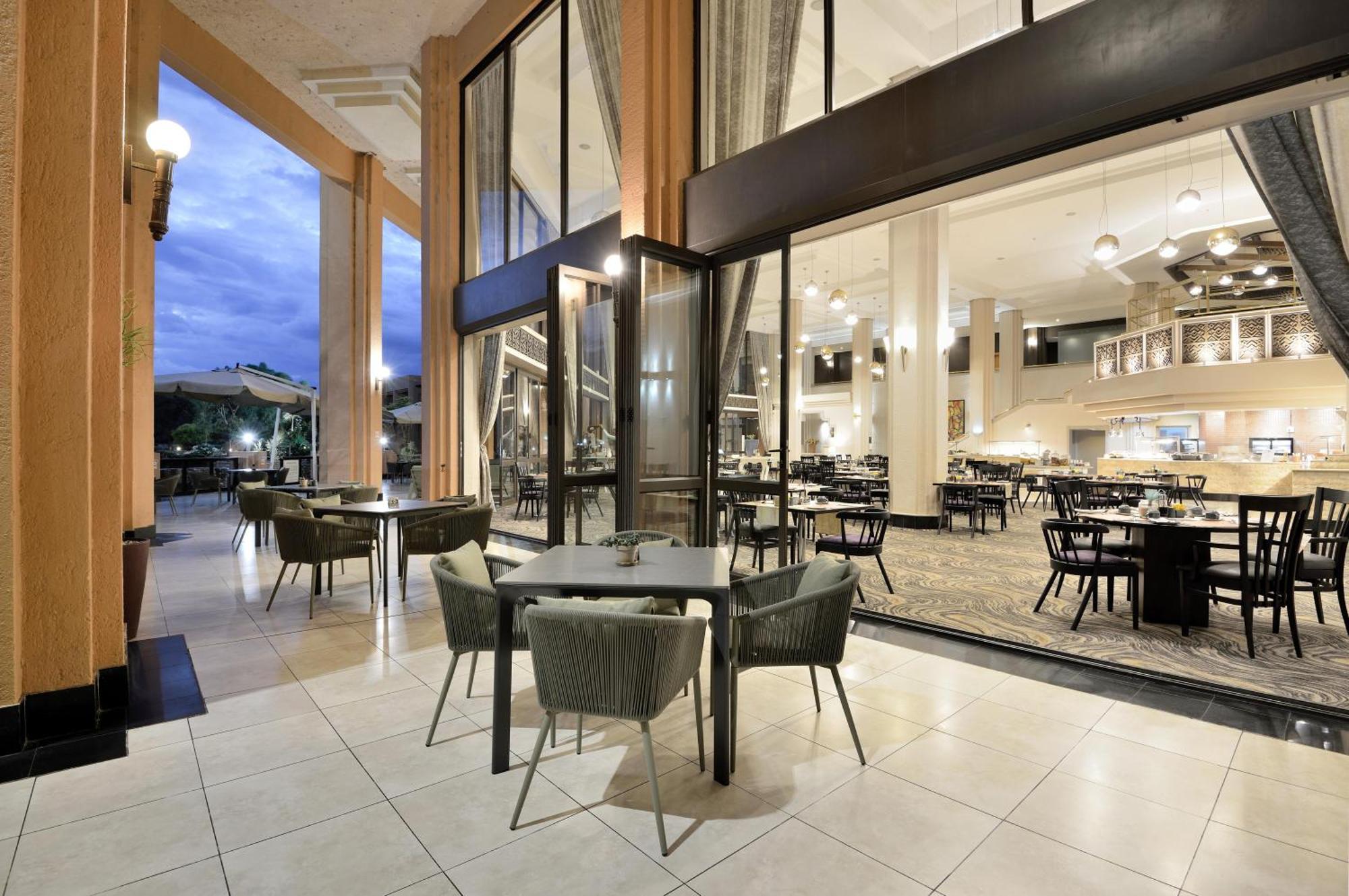 Windhoek Country Club Resort Εξωτερικό φωτογραφία