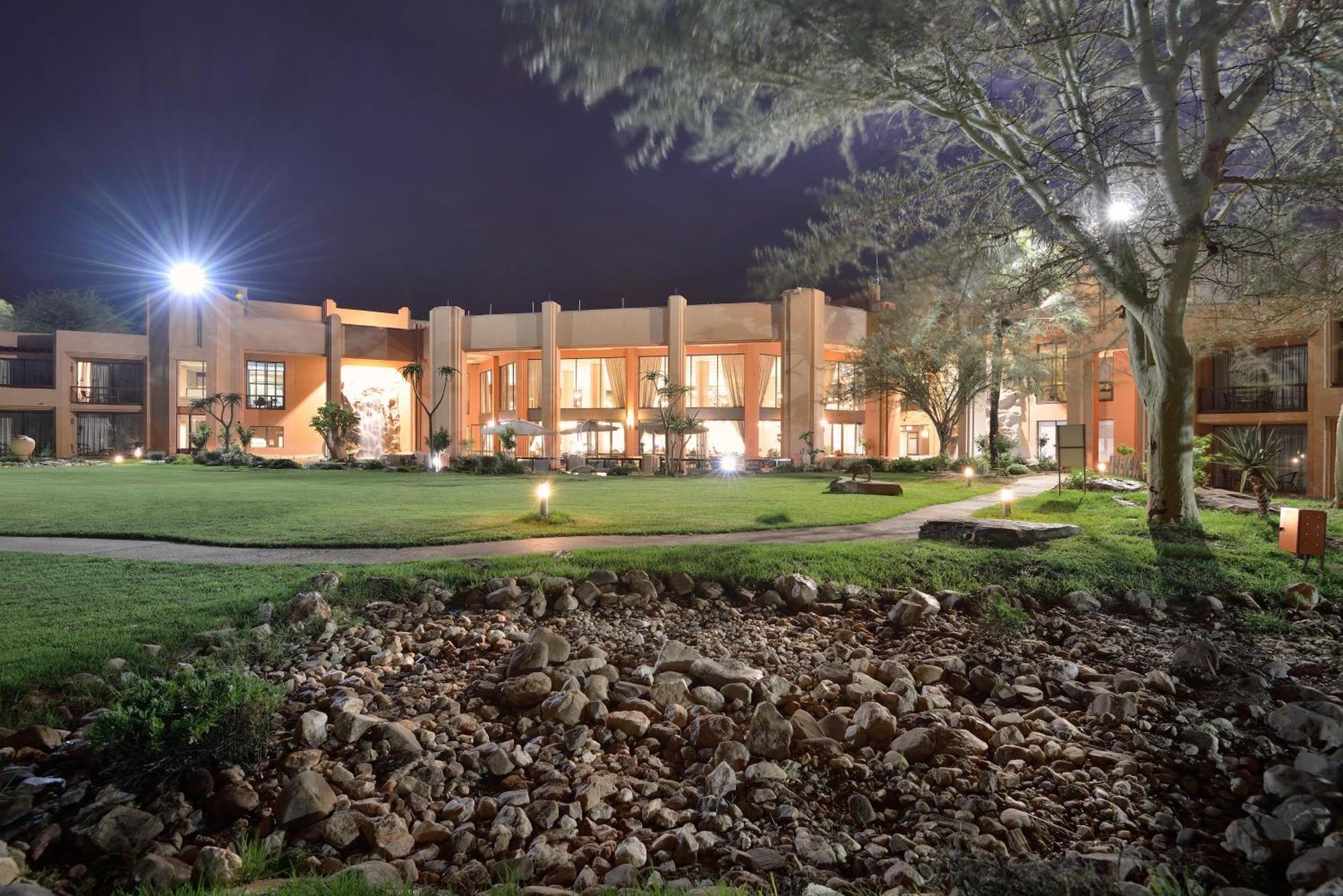 Windhoek Country Club Resort Εξωτερικό φωτογραφία